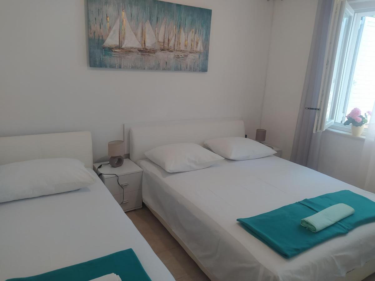 Apartmani Trubi 2 Vodice Exteriér fotografie